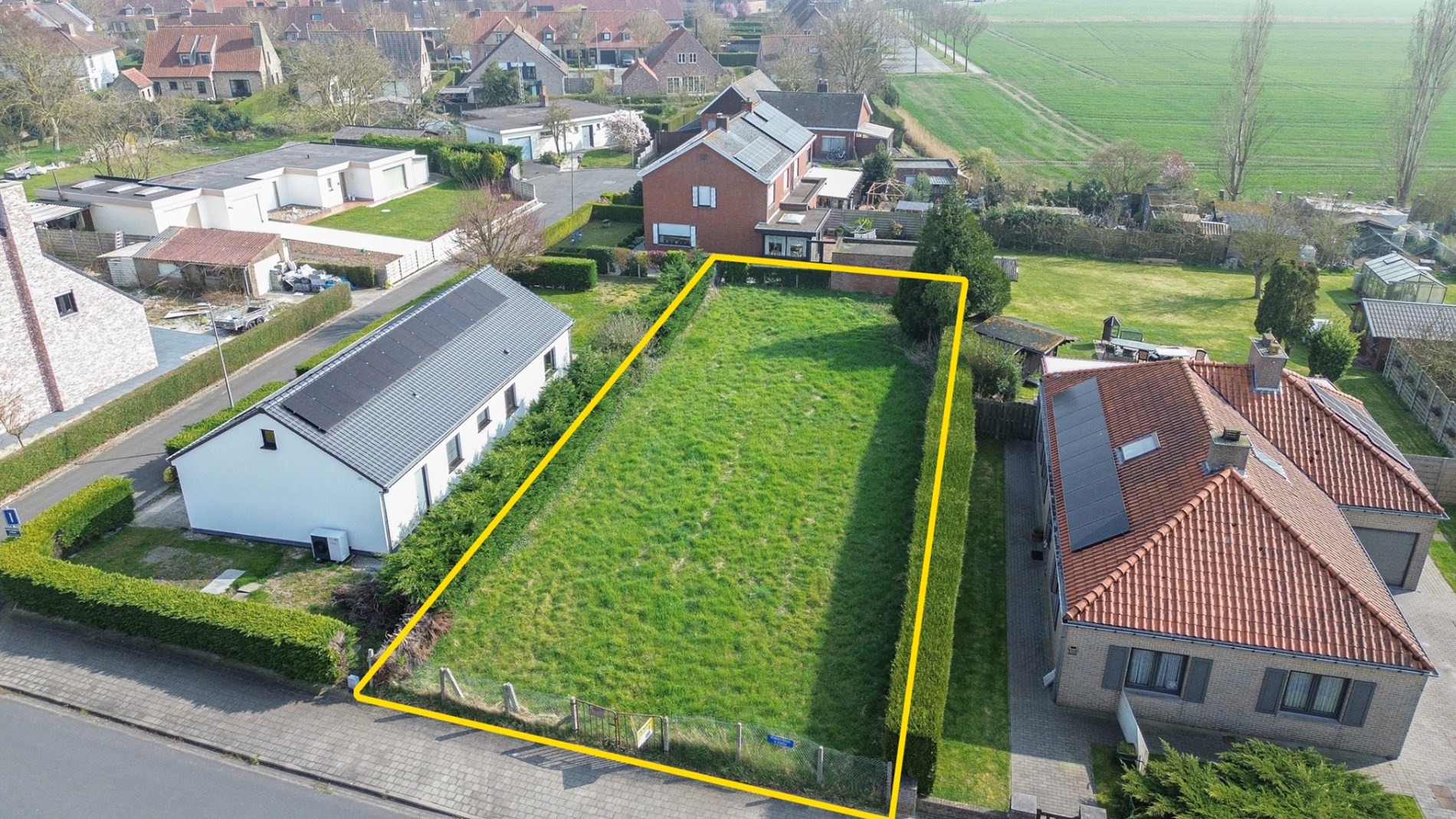 Rustig gelegen bouwgrond in Lissewege – privacy, zon en bereikbaarheid in &#233;&#233;n 