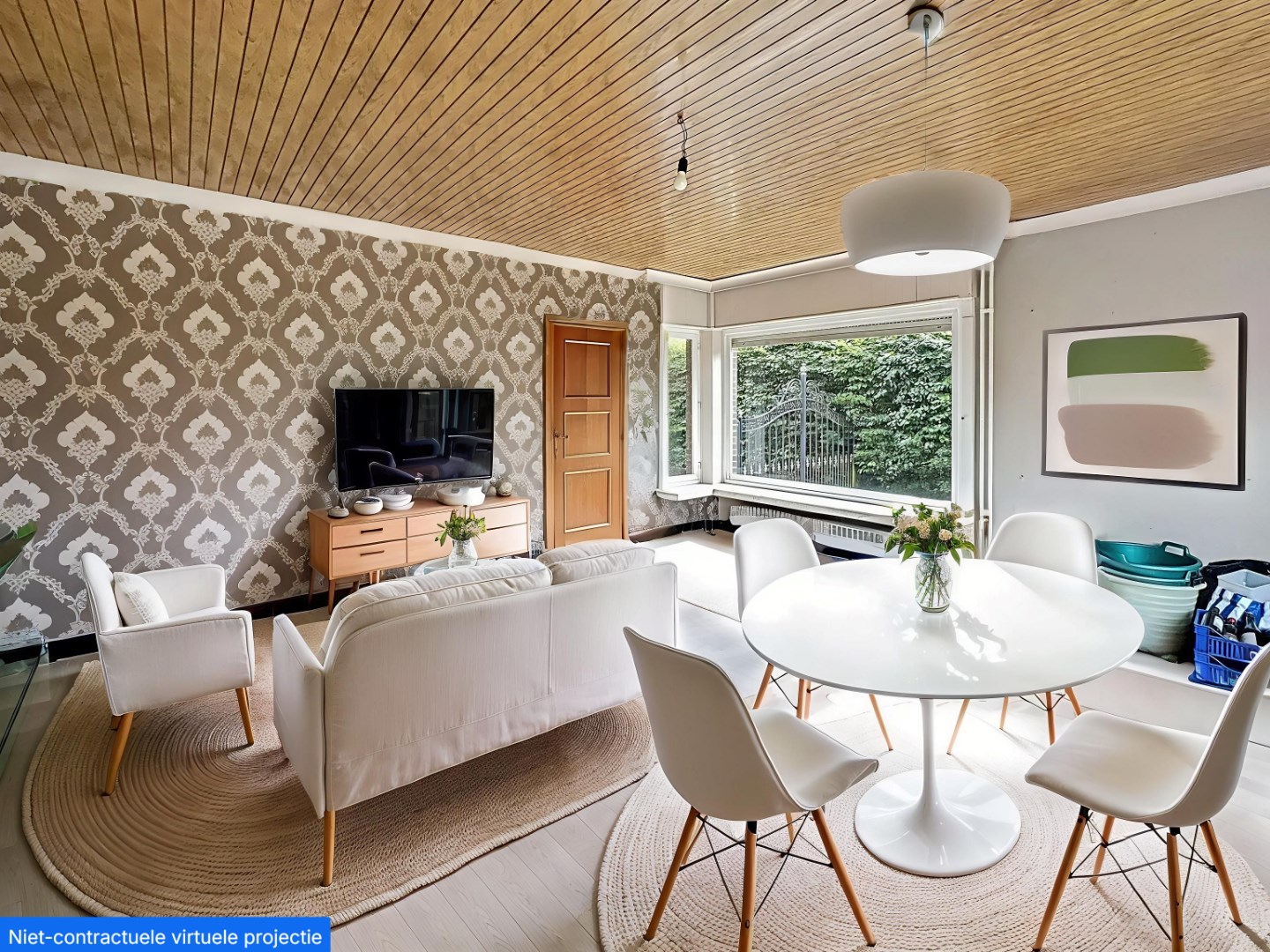 Te renoveren woning op afgesloten perceel van 936m&#178; 