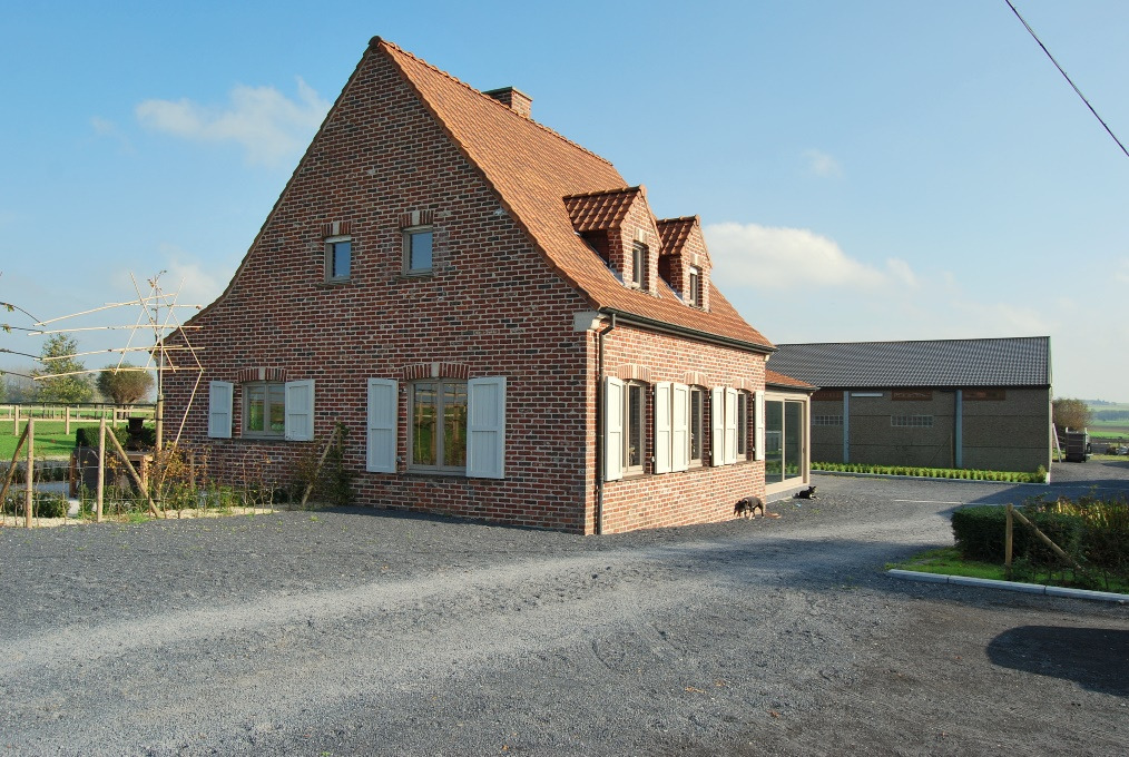 Professionele accommodatie op ca. 11,7 ha in Mont-de-l’Enclus 