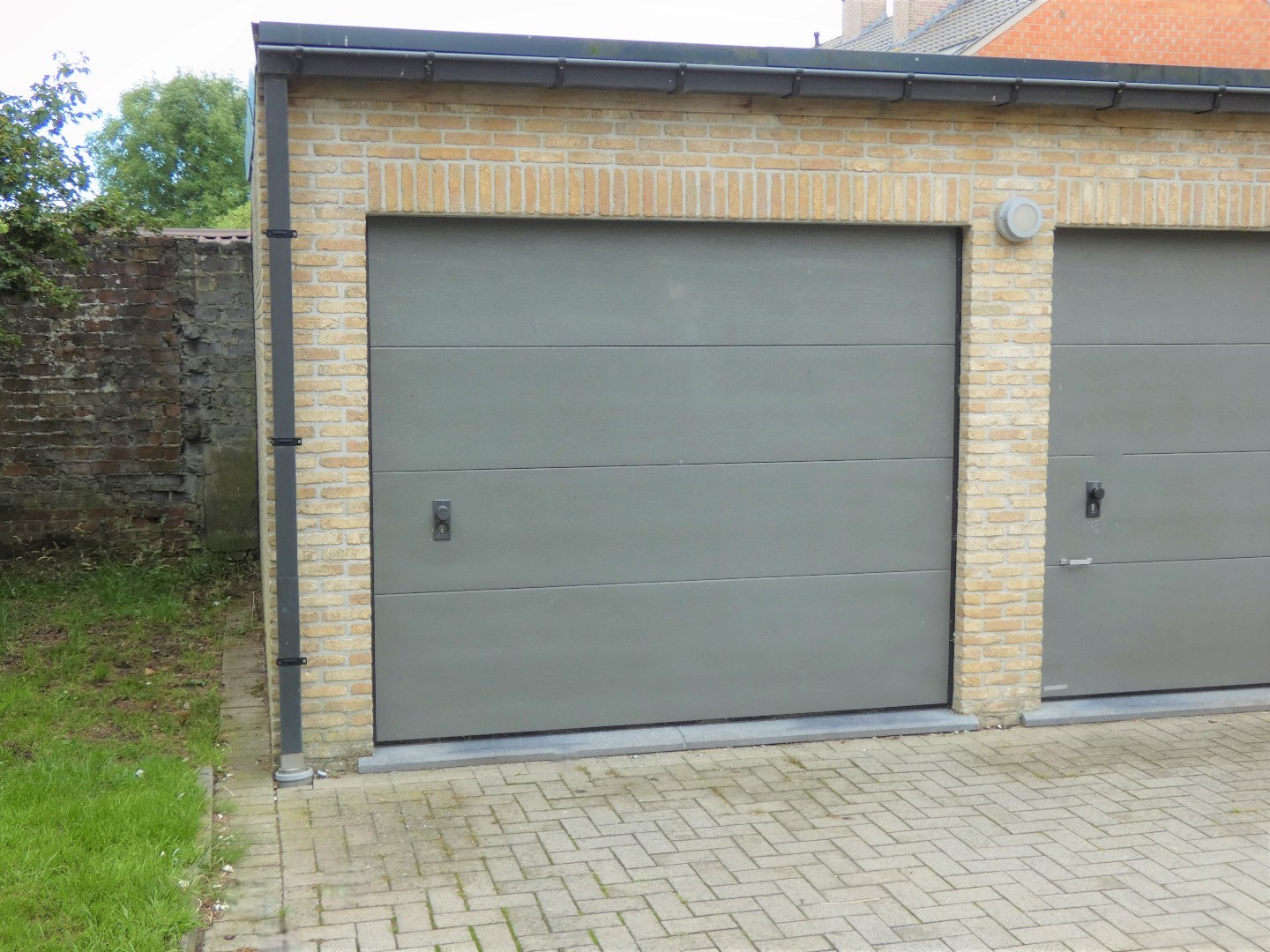 Appartement (104 m&#178;) met 2 slpk, 2 terrassen en garage, Eernegem. 