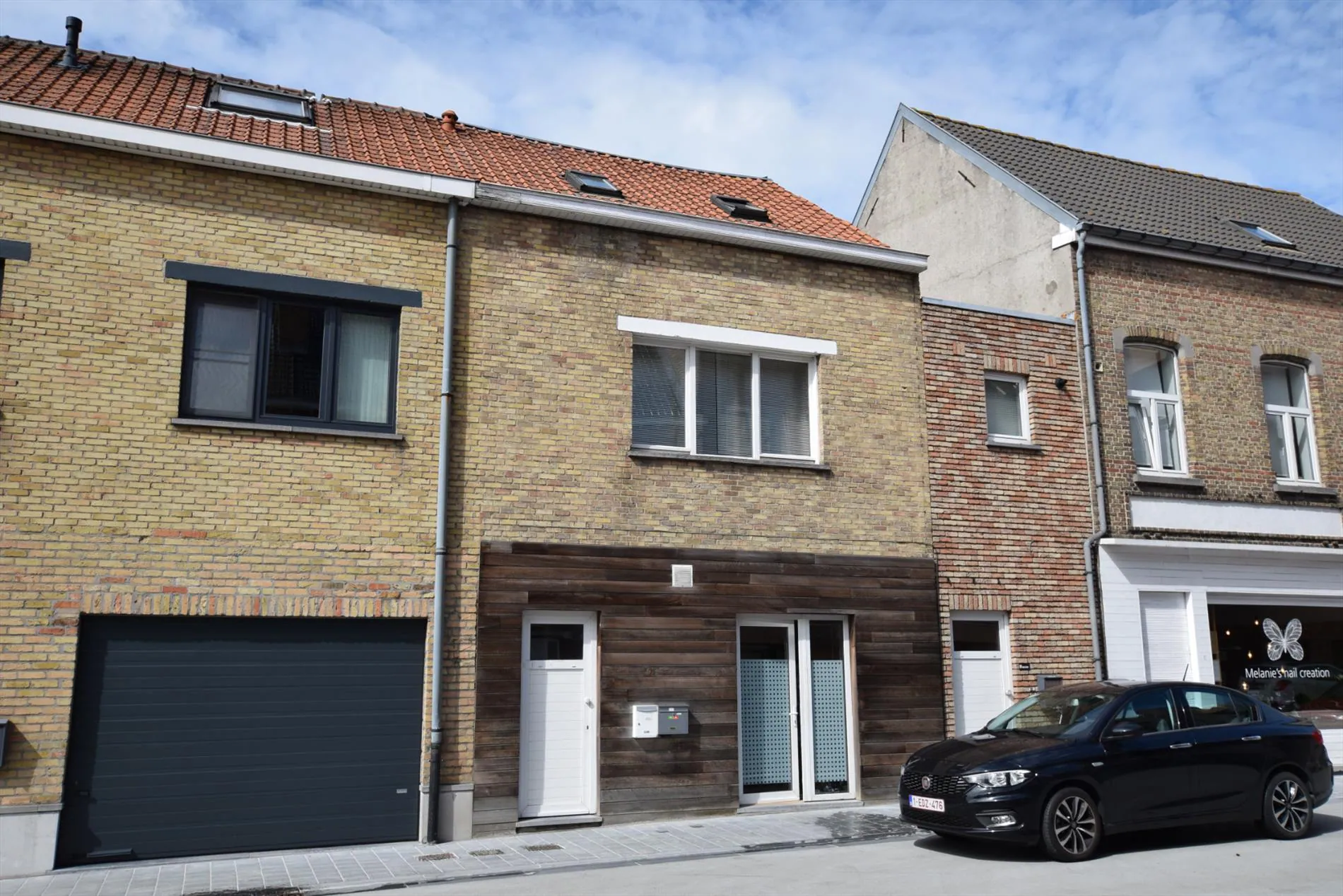 Woning met duplexappartement en studio/handelsruimte op het gelijkvloers te Nieuwpoort-stad.