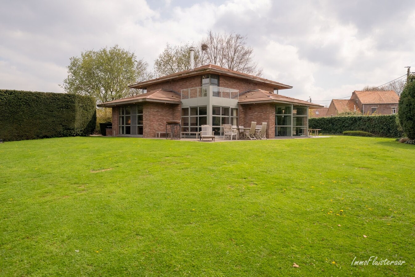 Villa sold in Merchtem