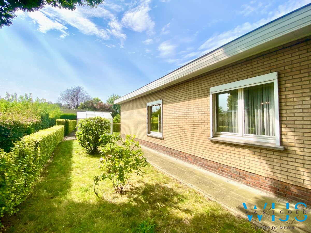 Rustig gelegen bungalow te Sleidinge ! 