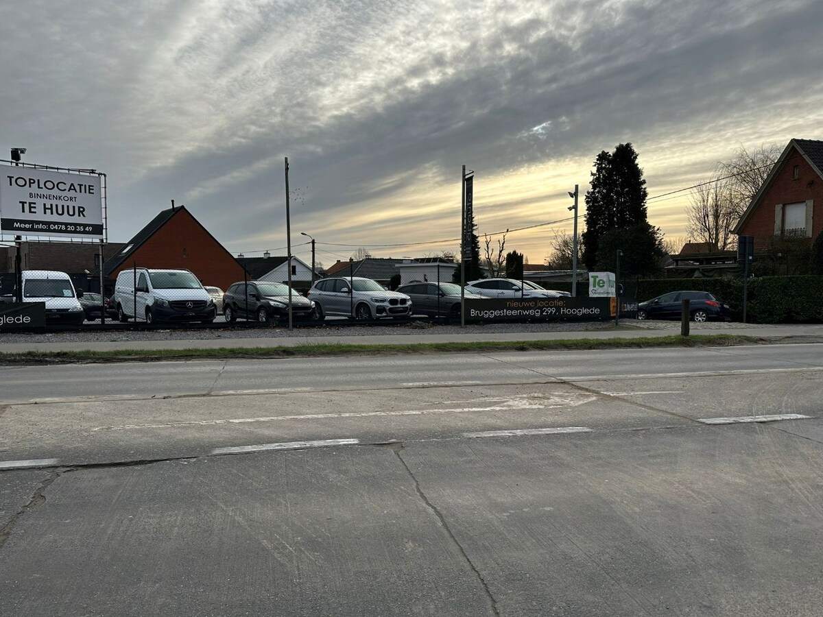 Uniek gelegen terrein (1000m&#178;) op een uiterst centrale ligging te Roeselare 