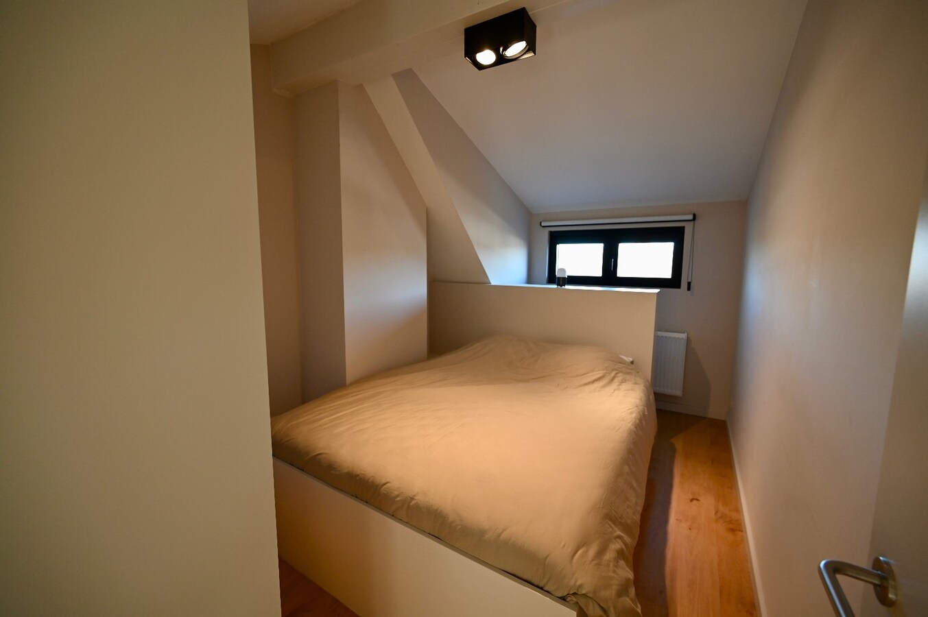 UNIEKE PENTHOUSE MET TERRAS (GEMEUBELD) 