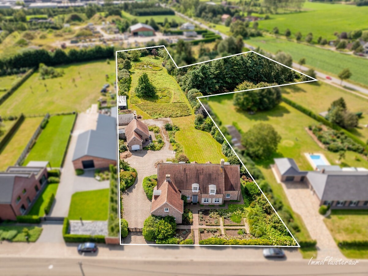 Royale, luxueuze villa met bijgebouwen op ruim 1 ha te Arendonk 