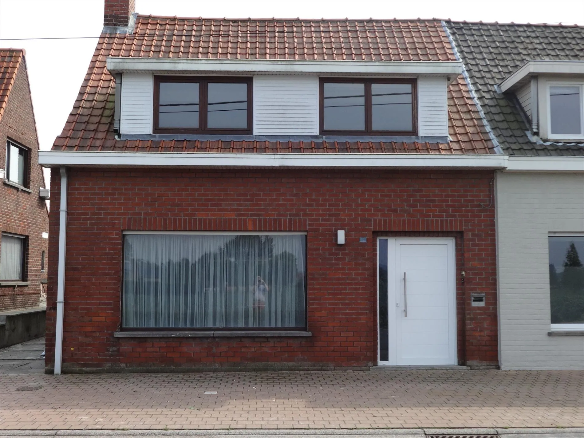 Halfopen bebouwing met 3 ruime slaapkamers te Torhout