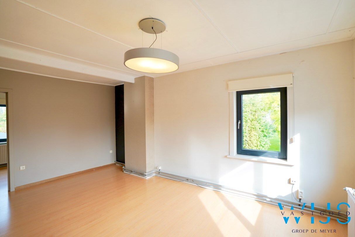Woning met 2 loodsen  te ERTVELDE ! 