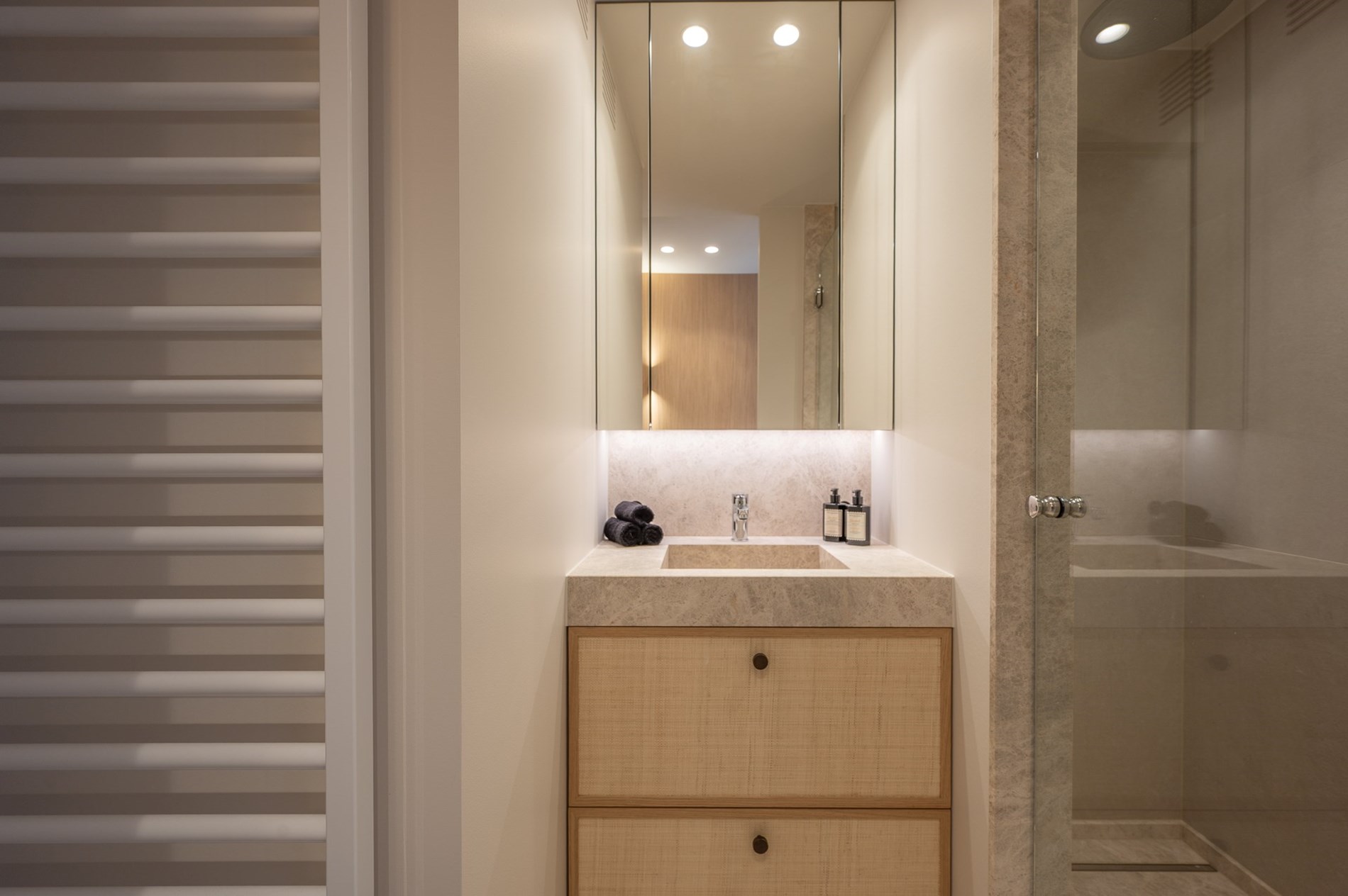 Appartement enti&#232;rement r&#233;nov&#233; et pr&#234;t &#224; emm&#233;nager avec 3 chambres dans un emplacement privil&#233;gi&#233; &#224; Knokke. 