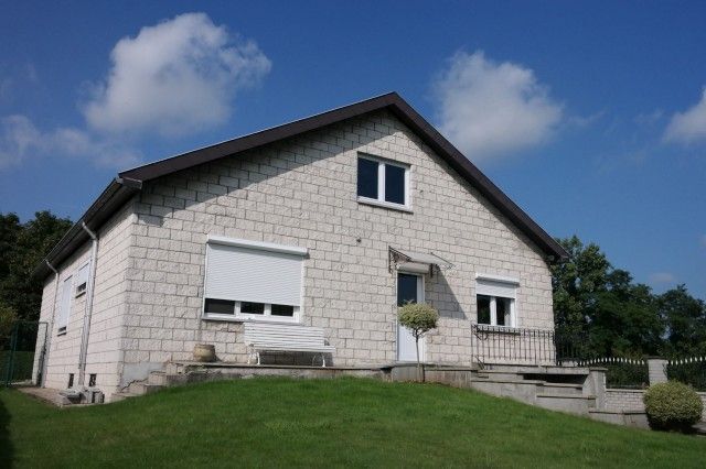 Landelijk gelegen bungalow in het groen (+ optie aankoop stalling &amp; akkers!) 