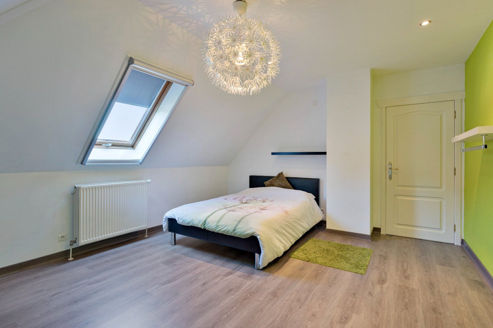 Villa met 5 slaapkamers en handelsfunctie te Begijnendijk 