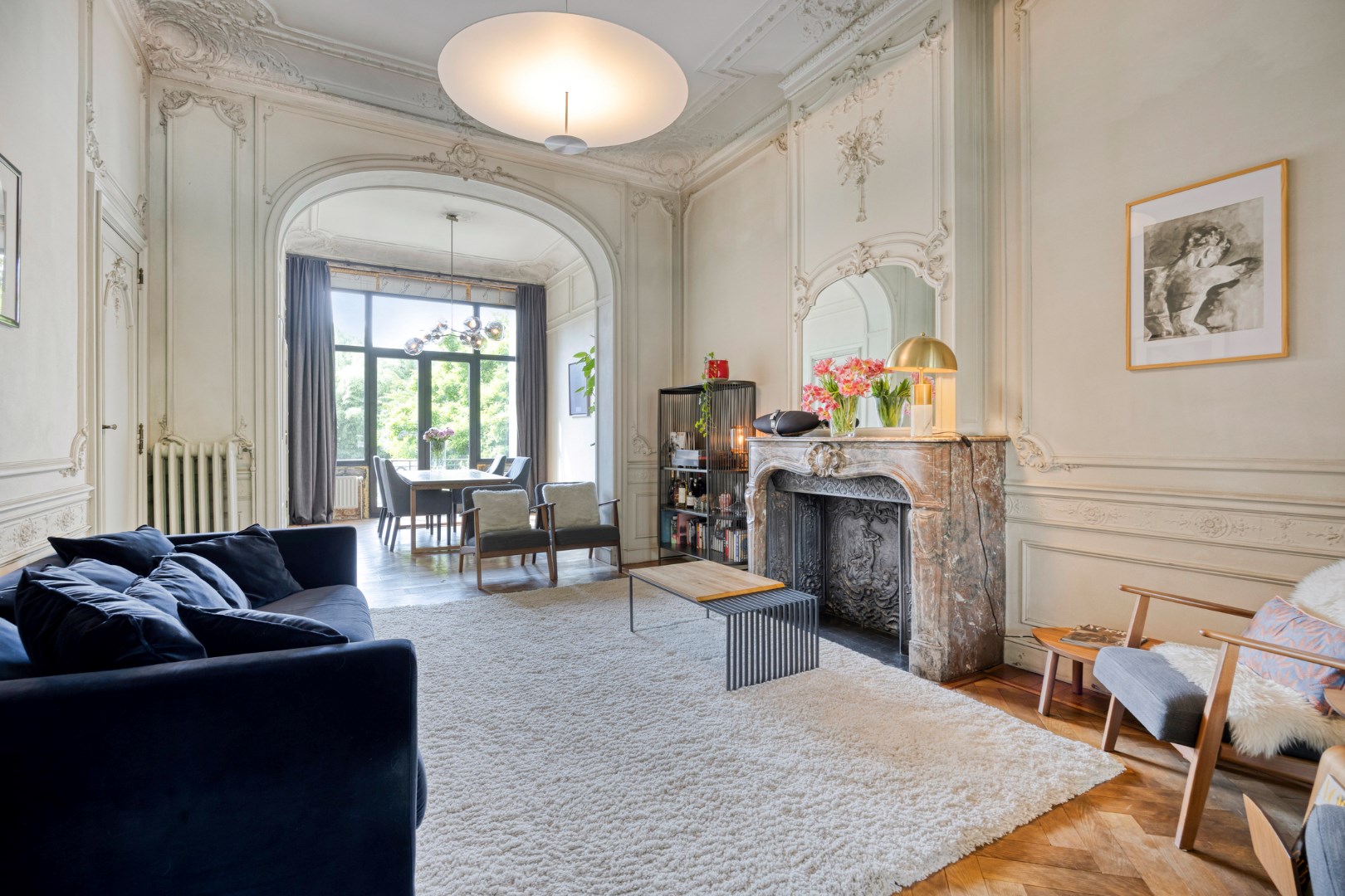 Prachtig herenhuis op de Tiensevest met mogelijkheid tot praktijkruimte - bewoonbare opp. 555 m&#178; 