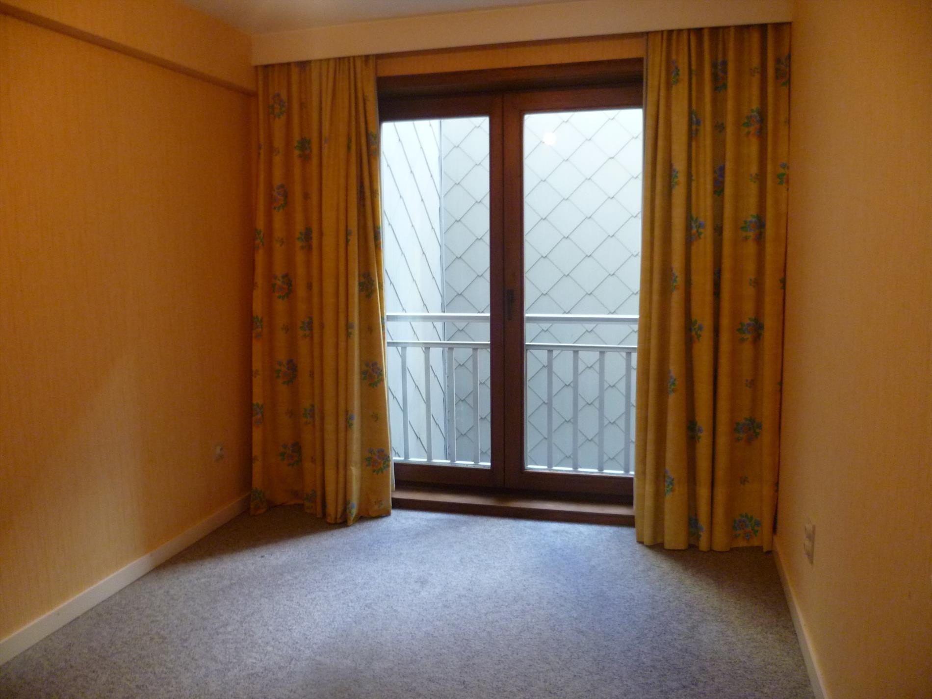 Topper! Mooi onderhouden 2 slaapkamer appartement 