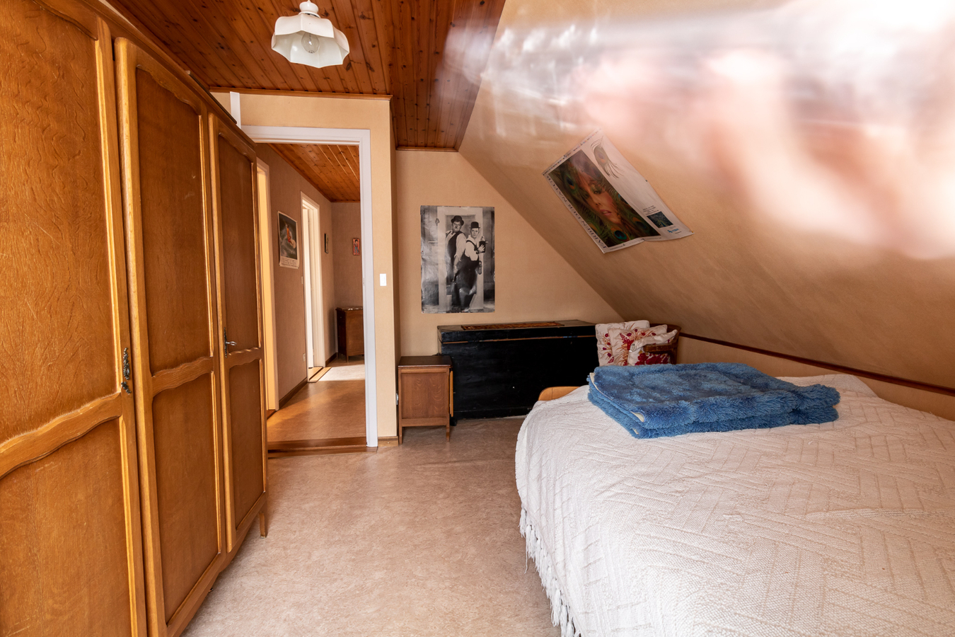 Ruime alleenstaande woning met dubbele garage te Koekelare 