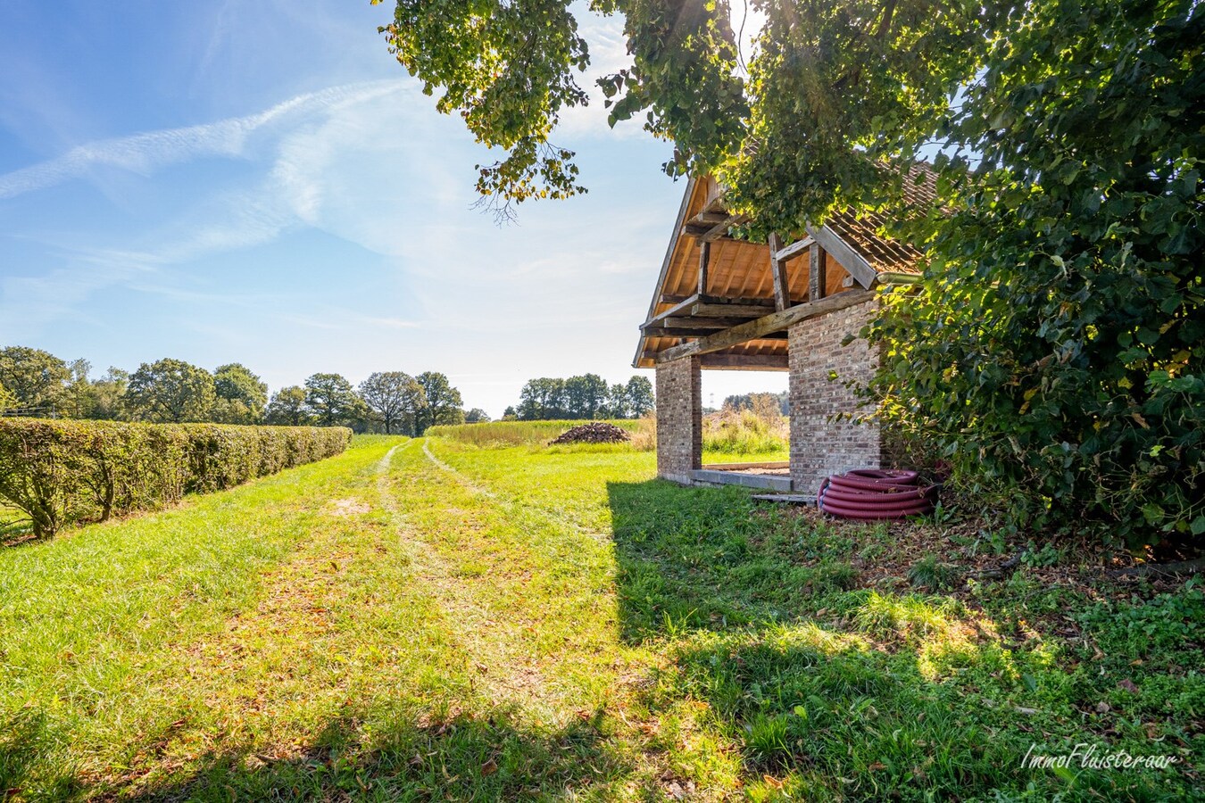 Unique farmhouse in an exceptional location on approximately 5 hectares in Peer. 