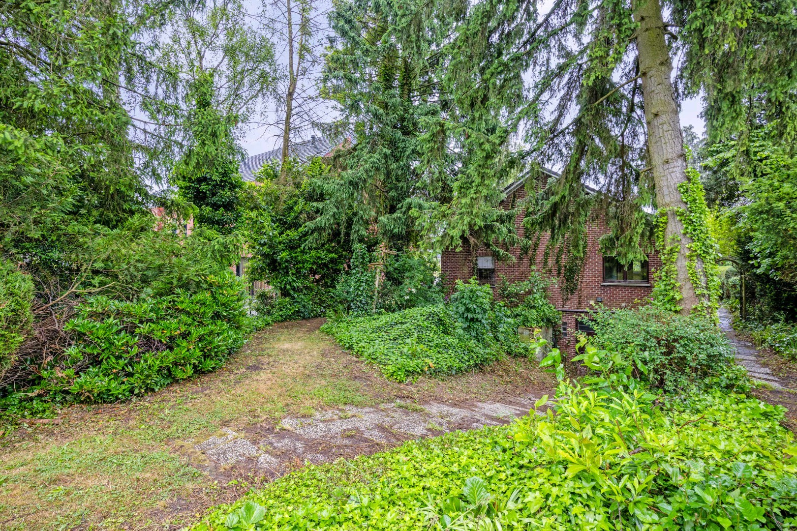 Ruime gezinswoning met grote tuin op perceel van 14a 41ca in Blanden te koop - bewoonbare opp. 236 m&#178; 