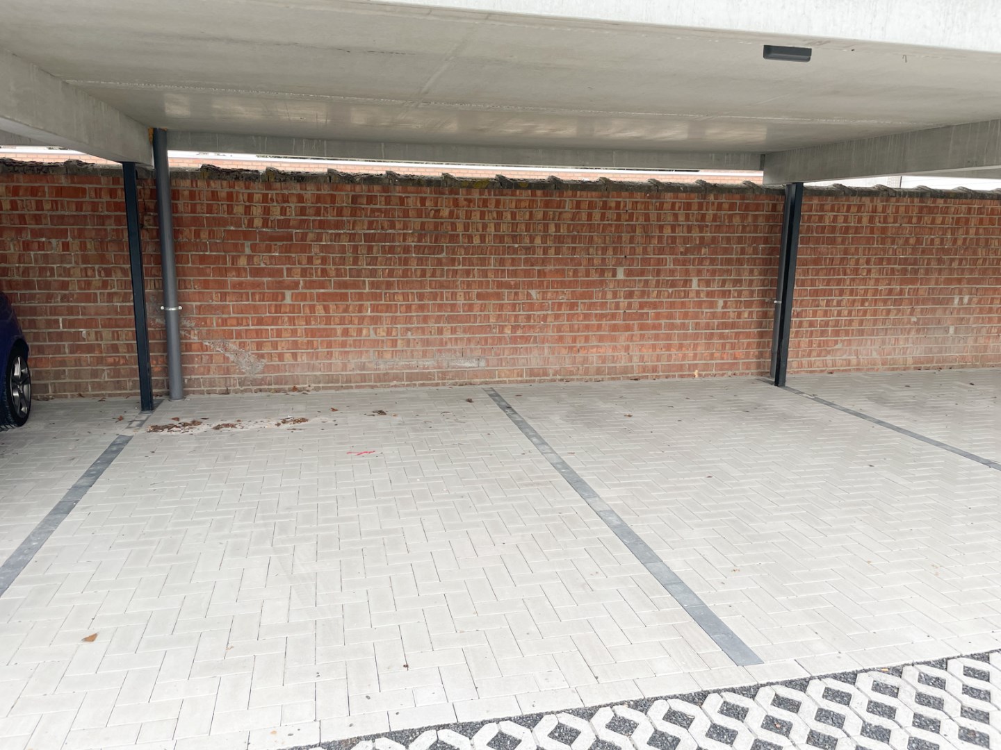 3 Nieuwe carports ter beschikking op wandelafstand van centrum Olsene 