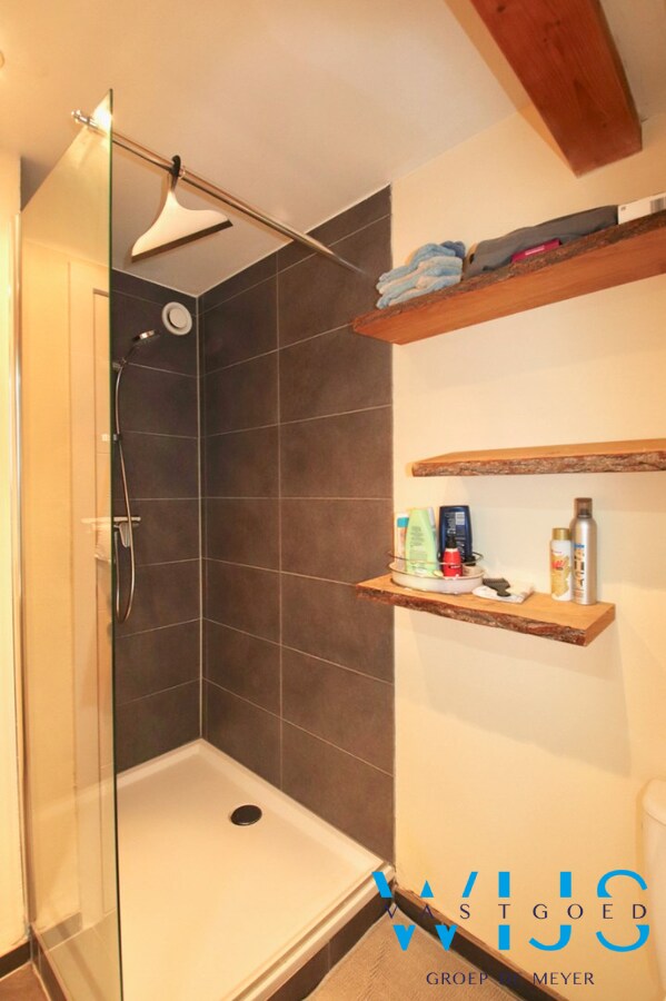 Instapklaar woonhuis met 1 slaapkamer en tuin te Kluizen ! 