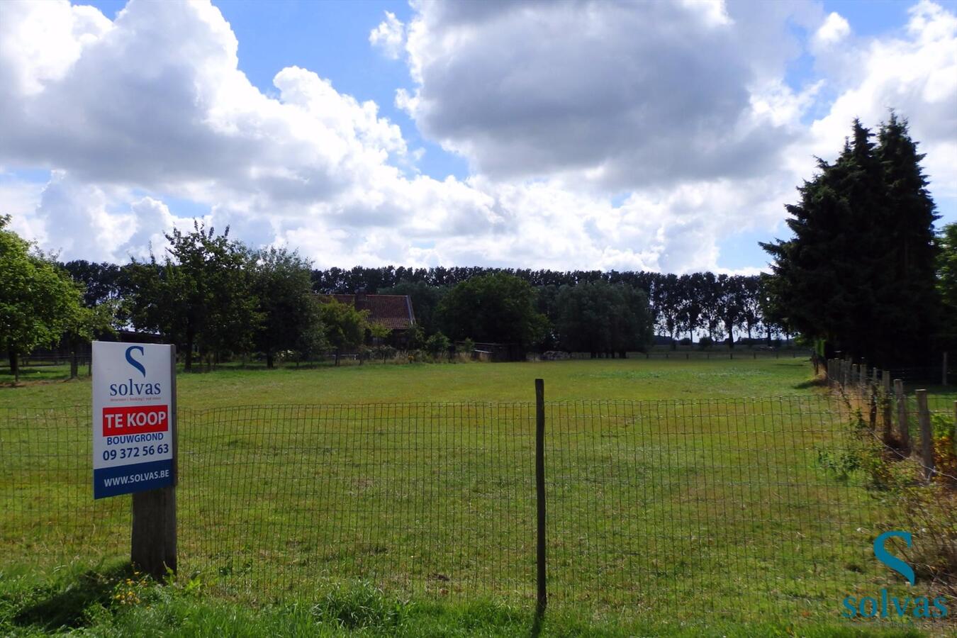 Uniek gelegen bouwgrond in Zomergem! 