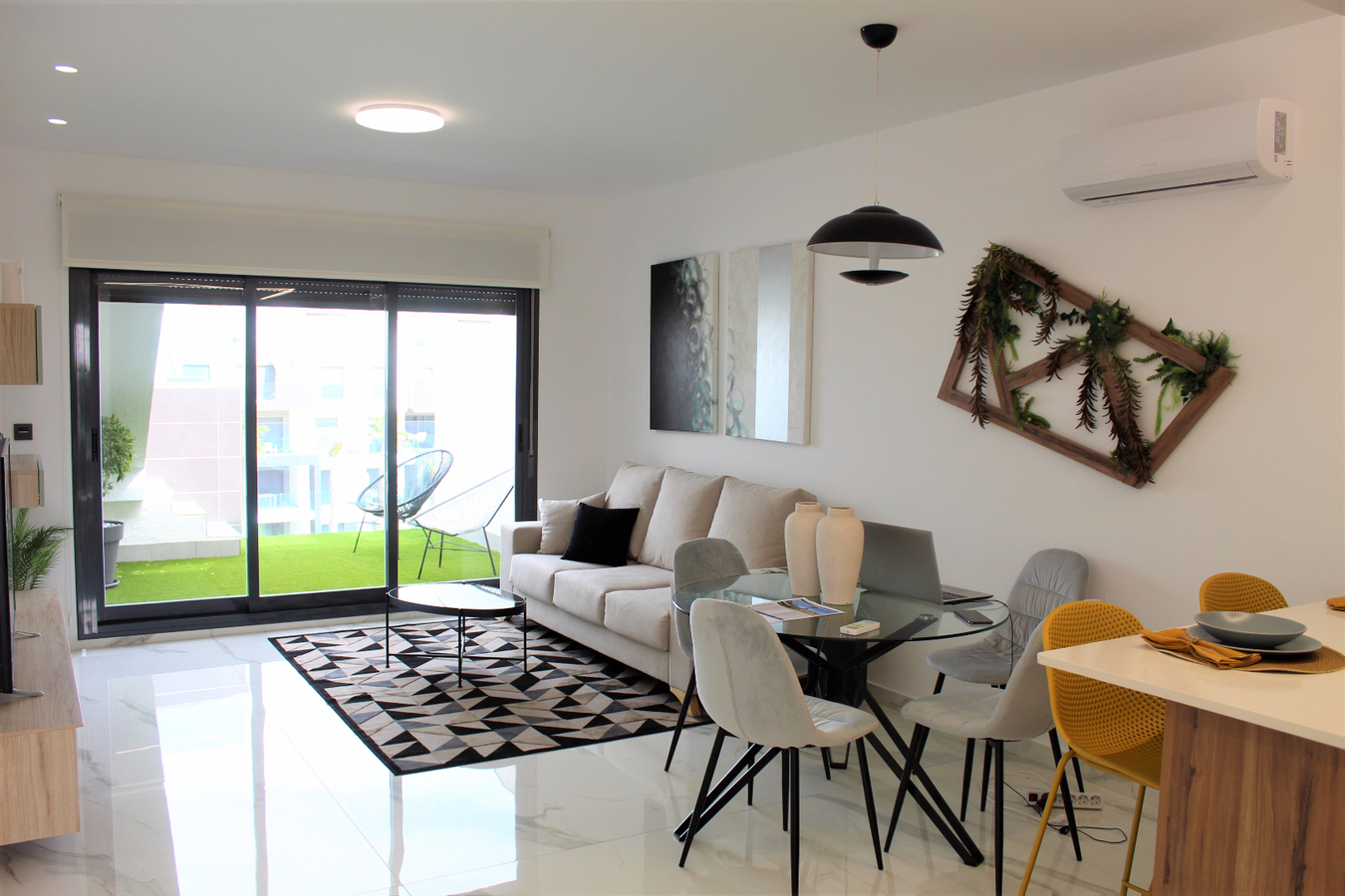 SPANJE - betaalbare luxe appartementen (COSTA BLANCA - Guardamar) 