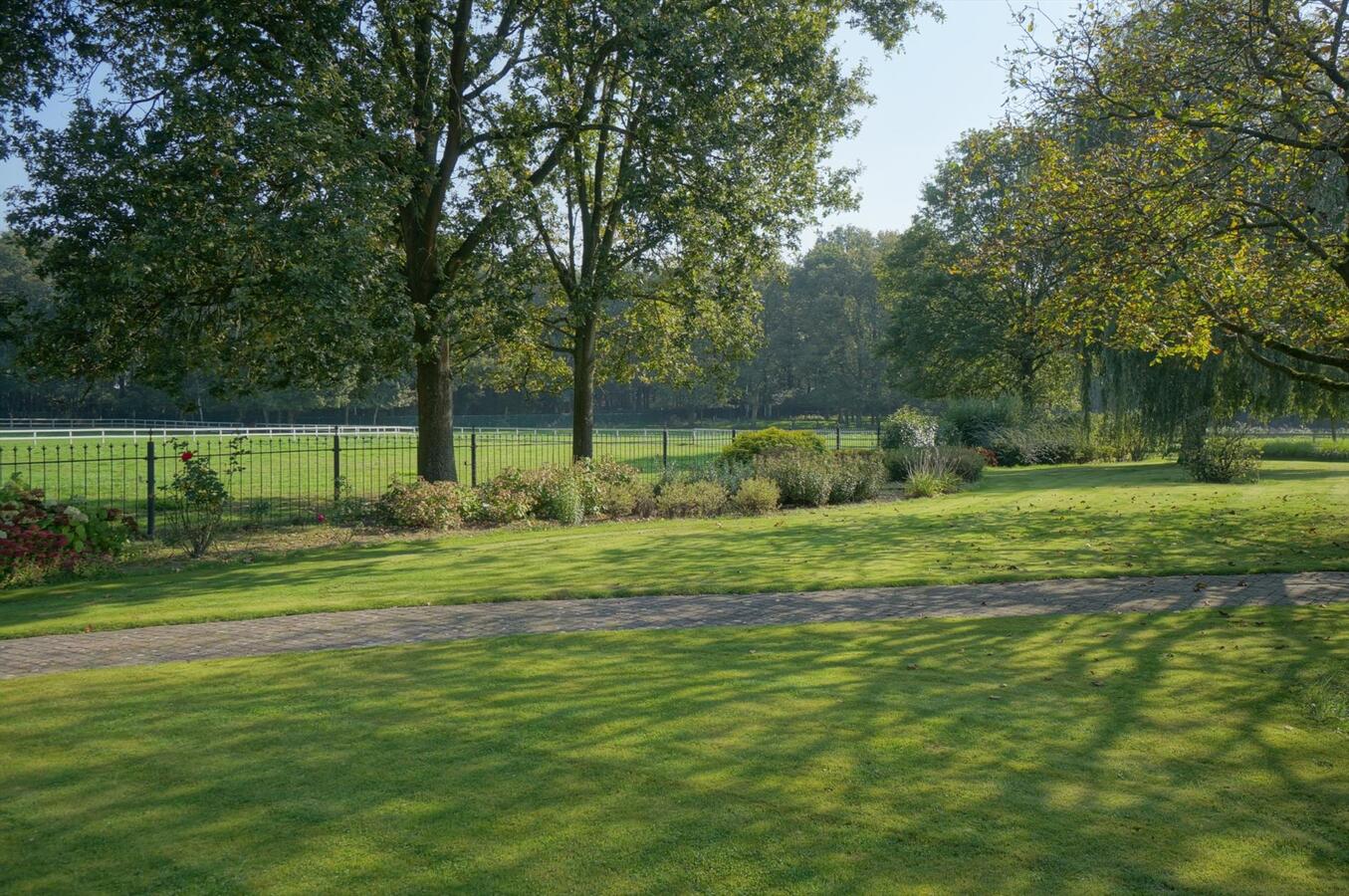 Exclusieve eigendom met binnenpiste op ca. 3,5 ha te WESTMALLE 