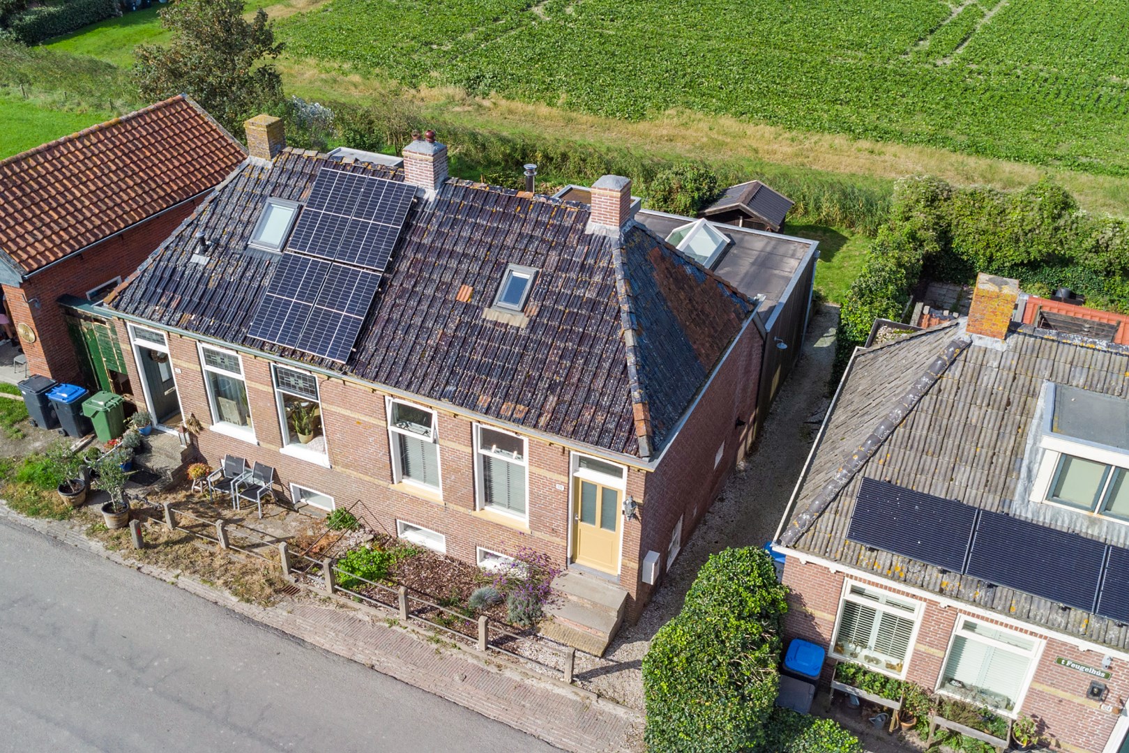 Landelijk wonen in een moderne, instapklare woning met uitzicht op de Friese Waddenzeedijk 