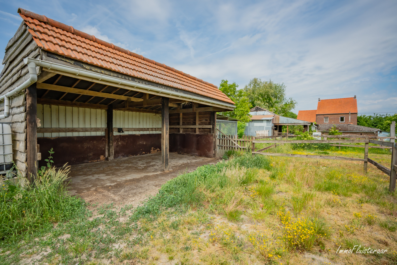 Te renoveren woning met aanhorigheden en weiland op ca. 80a te Kortenaken (Vlaams-Brabant) 