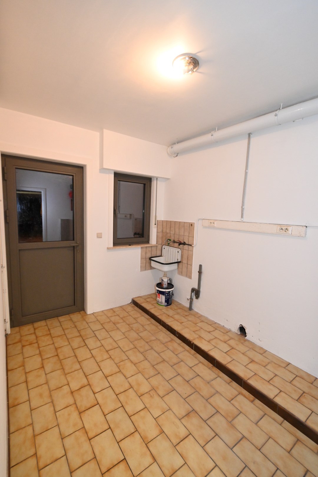 Woning met 4 slpks, tuin en garage 