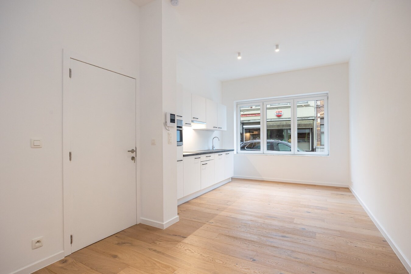 Volledig gerenoveerd gebouw met 3 appt. te Borgerhout! 