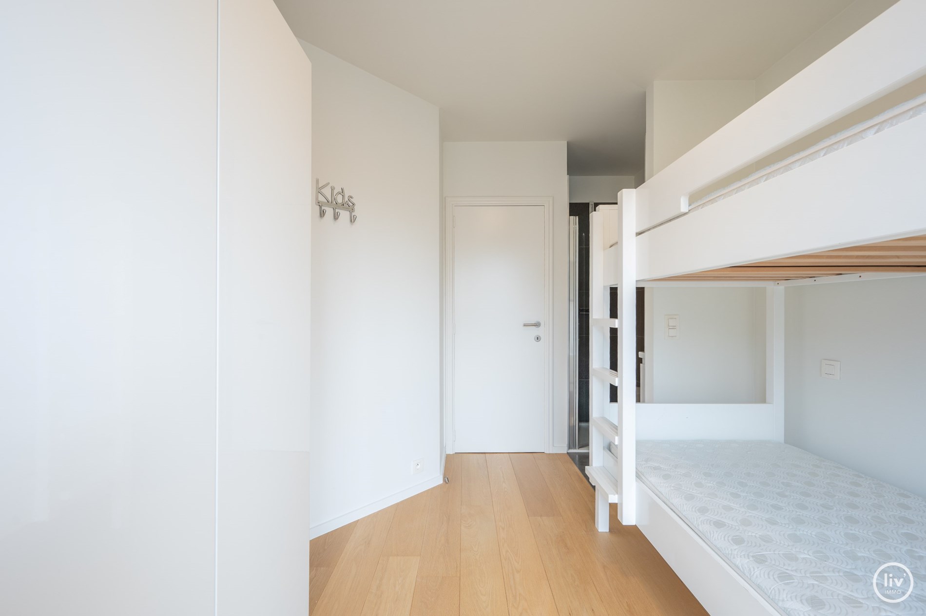 Appartement confortable et r&#233;nov&#233; de 2 chambres dans une rue adjacente &#224; l&#39;avenue Dumortier &#224; Knokke. 