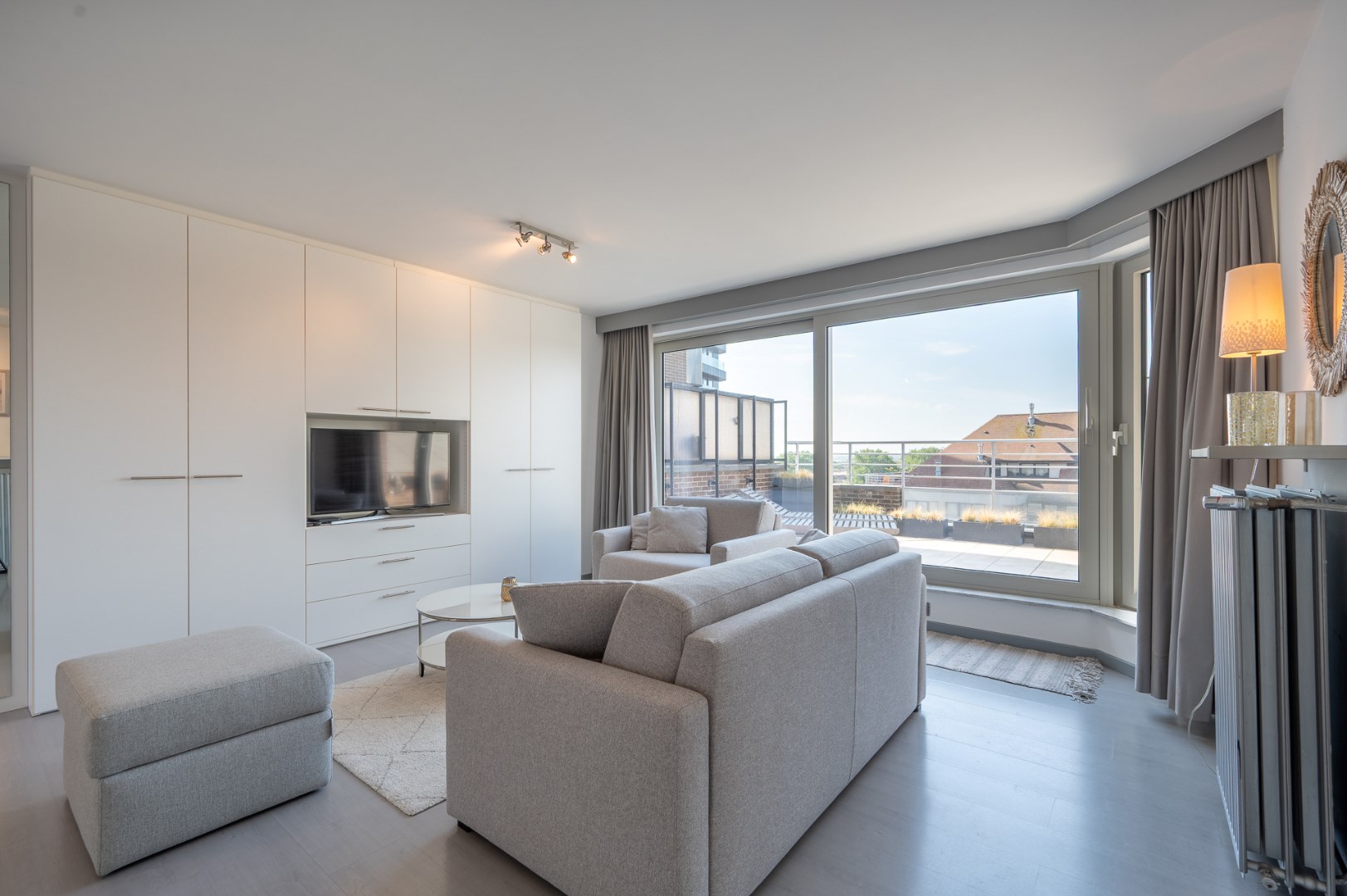 Instapklare studio met 2 uitzonderlijke zonneterrassen. 