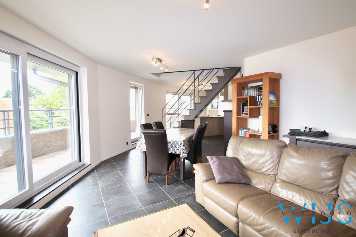 Instapklaar appartement met ruim zonneterras &amp; garage te Evergem ! 