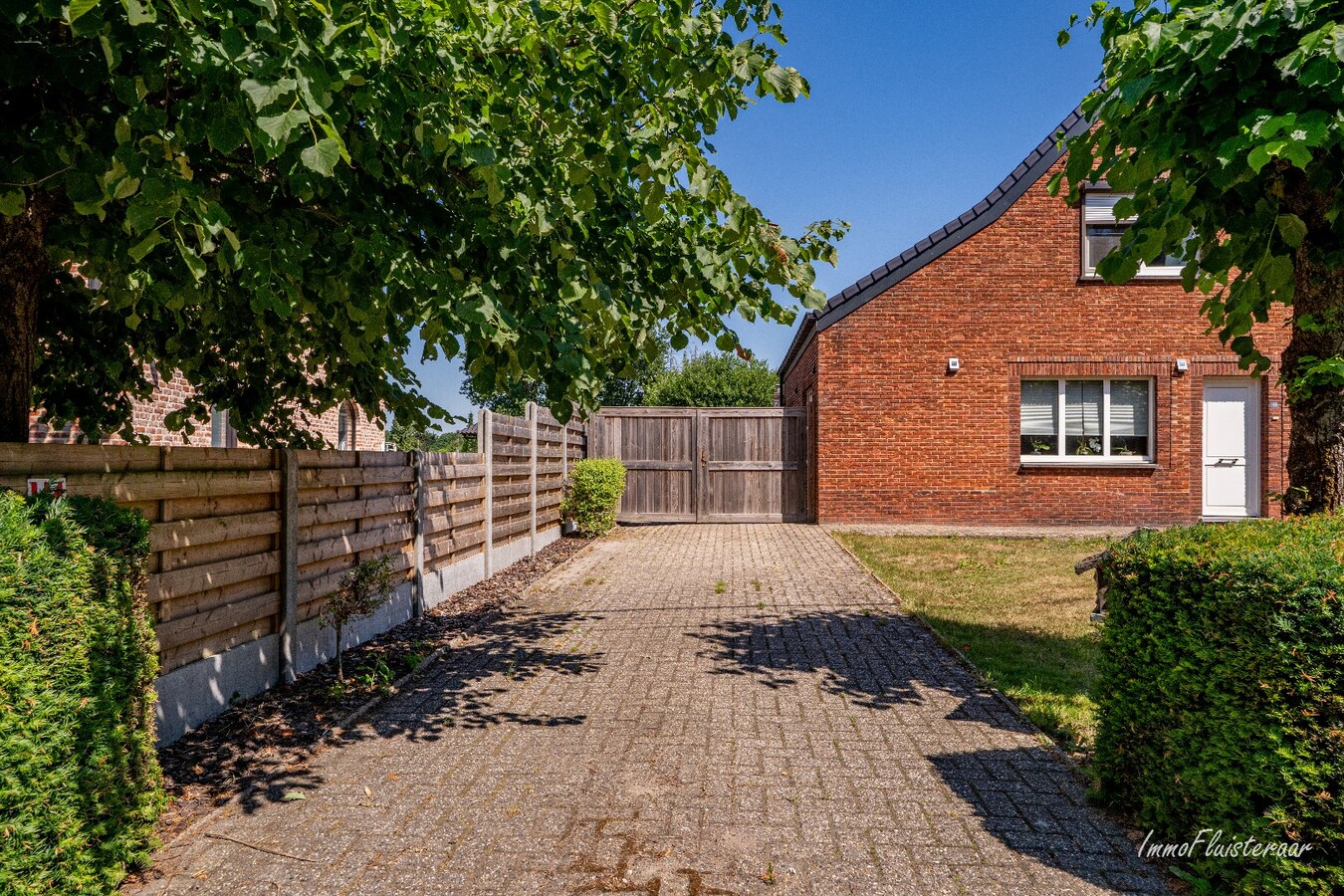 Woning met paardenstallen op ca. 4.804 m2 te Balen 