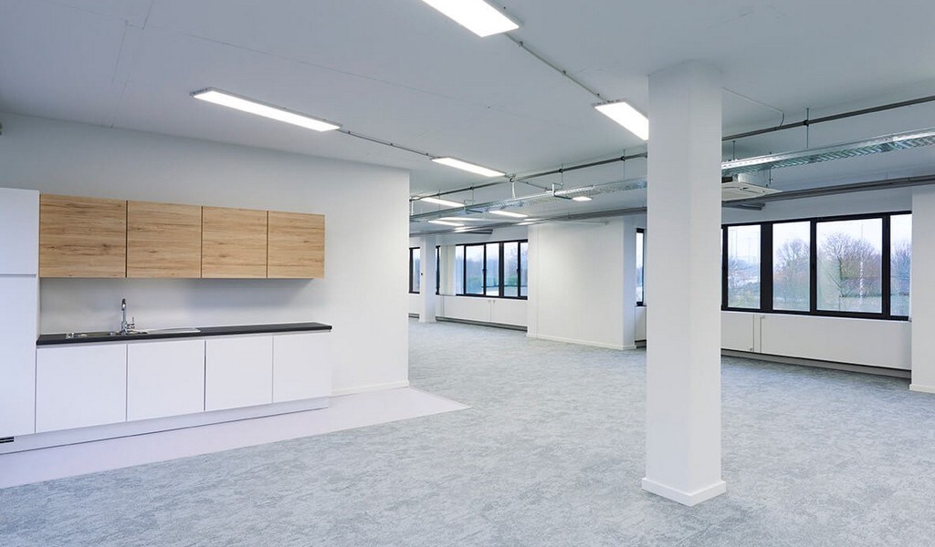 Gerenoveerde kantoren te huur in Carlton Building Antwerpen