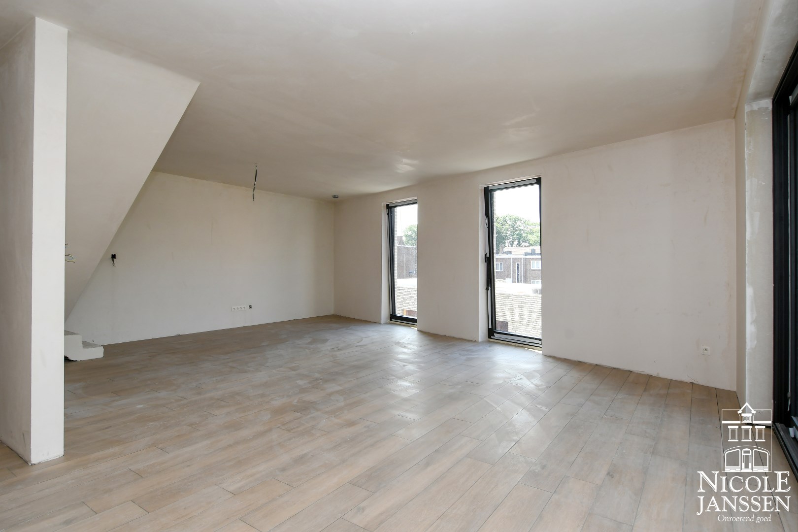 Duplex-appartement op de 2e en 3e verdieping (2.2)  van 125,93m&#178; met 2 slaapkamers en terras van 12,16m&#178; 