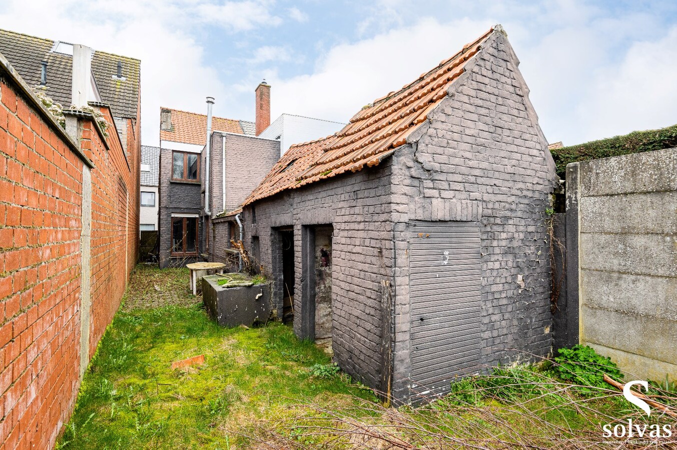 Te renoveren woning in centrum Maldegem met 2 slaapkamers 