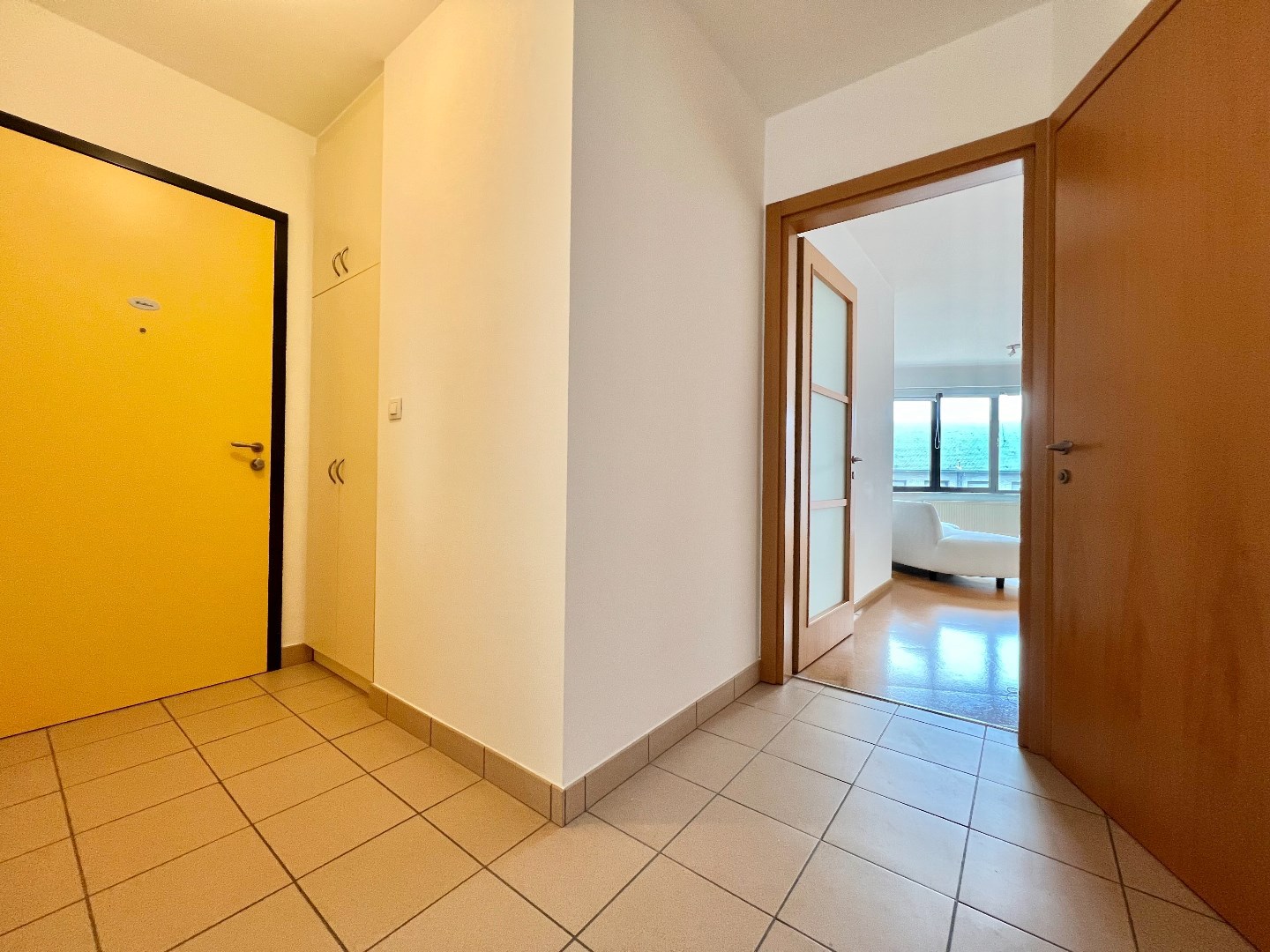 Ruim en lichtrijk appartement met 1 slpk, bew. opp. van 69m&#178; op zeer centrale ligging! 