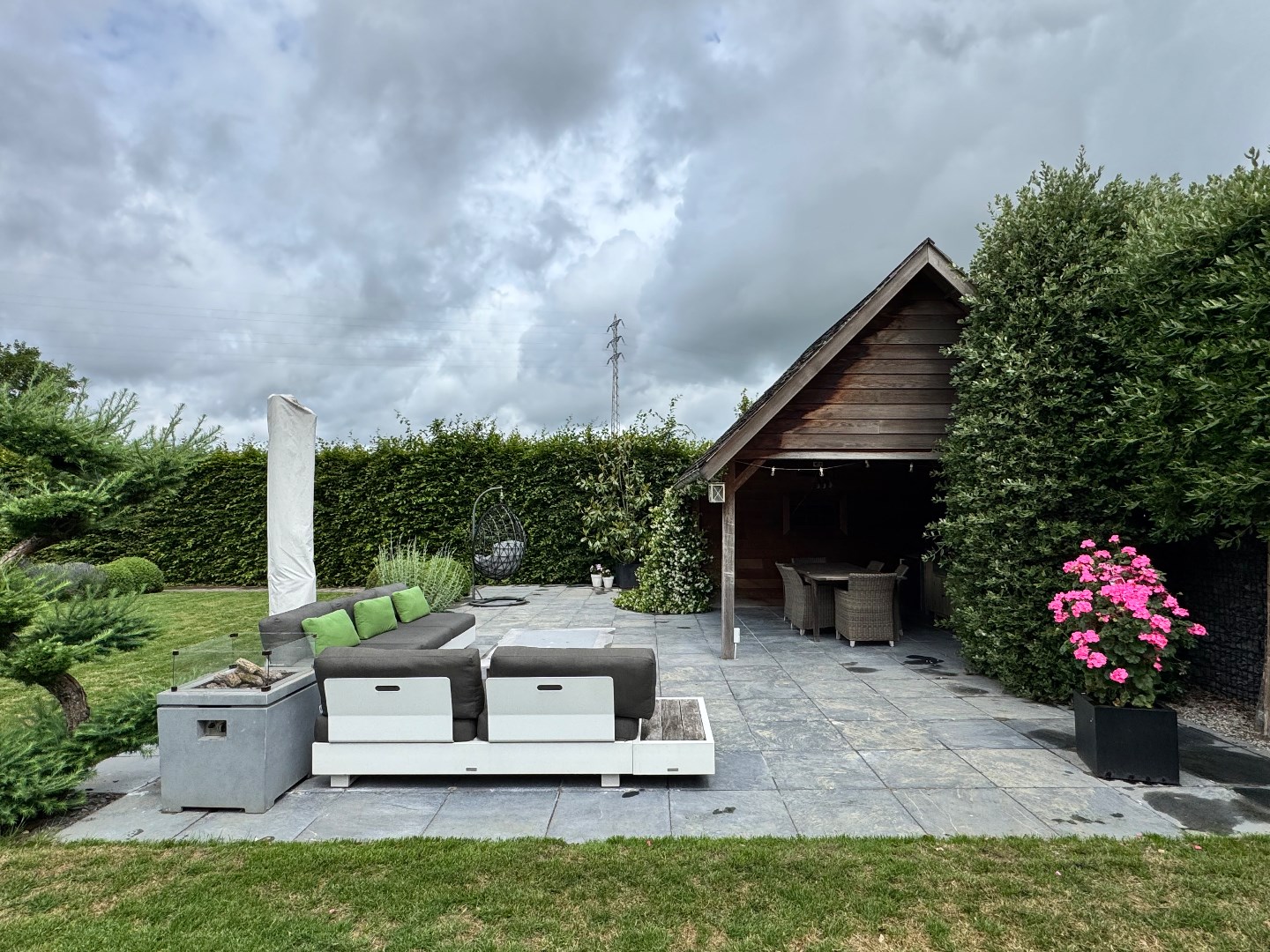 Landelijk gelegen villa met ruime tuin in Grammene. 