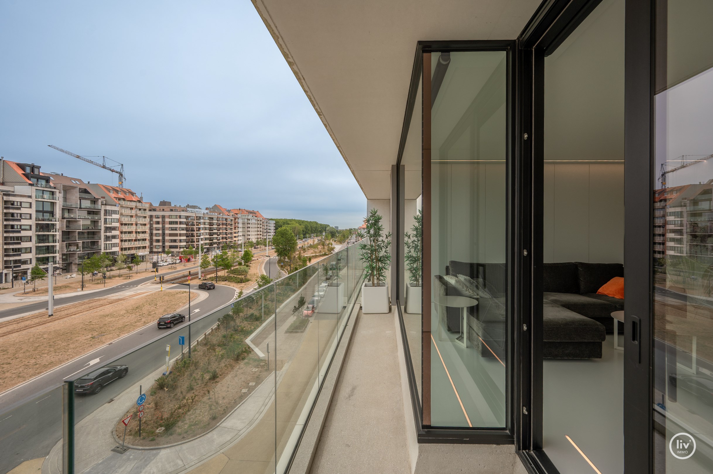 Dit prachtige appartement met panoramisch uitzicht is gelegen in Heist-aan-Zee en is gebouwd in het jaar 2020 op wandelafstand van de Zeedijk-Albertstrand (SALT-project) . 