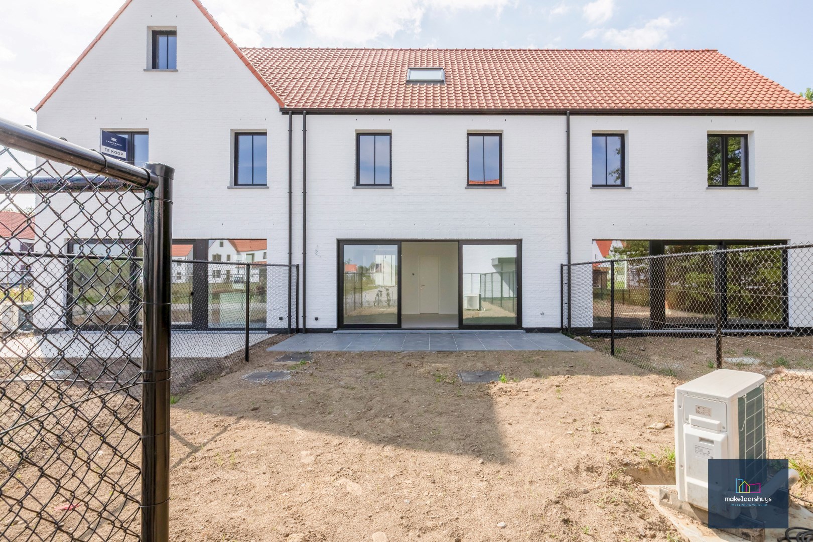 Kwalitatieve Lalys nieuwbouwwoning met tuin en parkeerplaats 