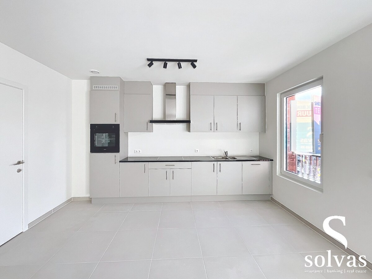Nieuw appartement met 2 slaapkamers in Aalter, standaard afwerking, bouwjaar 2022, 95.82m&#178; bewoonbare oppervlakte, 1 badkamer 
