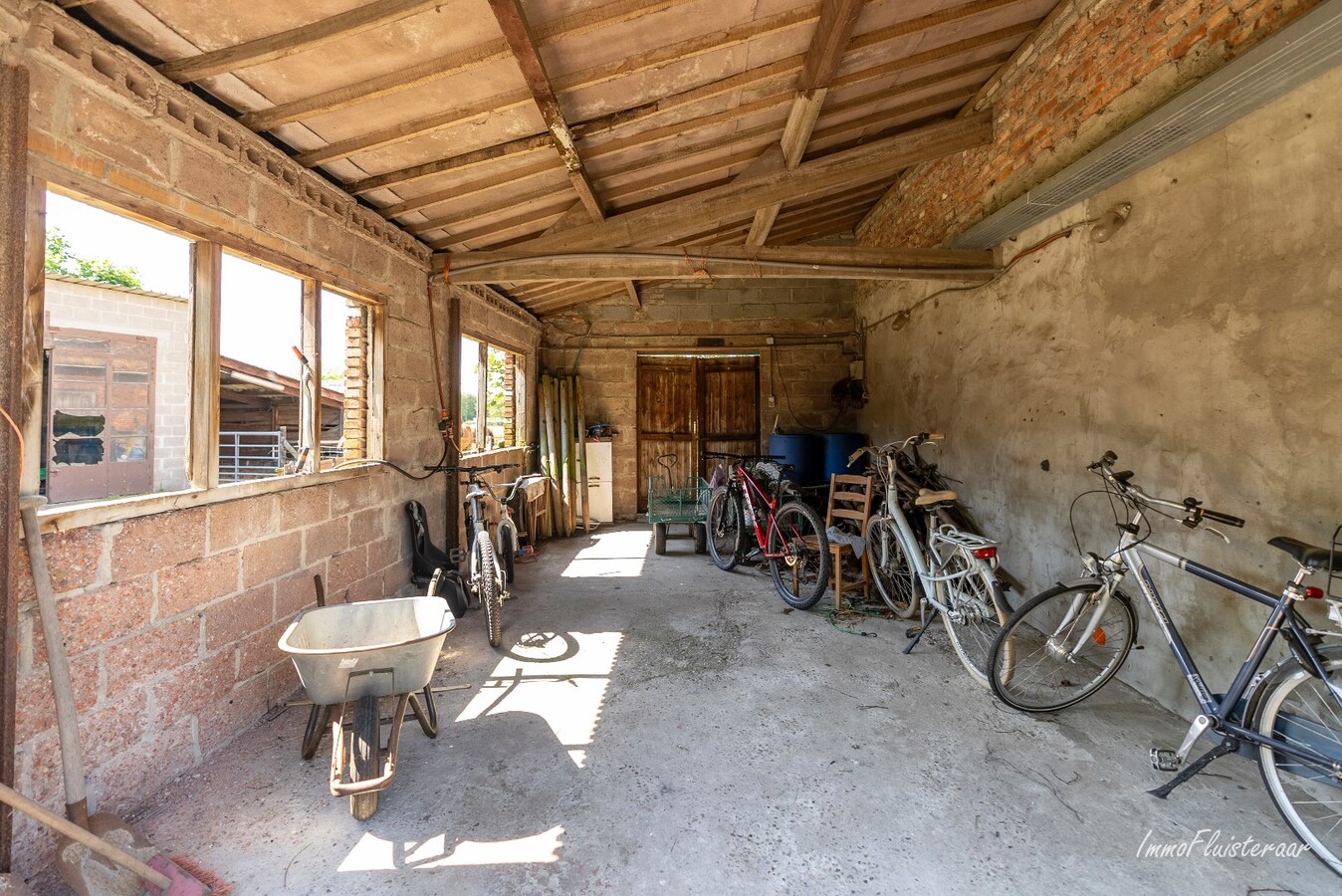 Prachtige hoeve met weilanden en stallen op ca. 2,1 ha te Kaulille (Bocholt) 