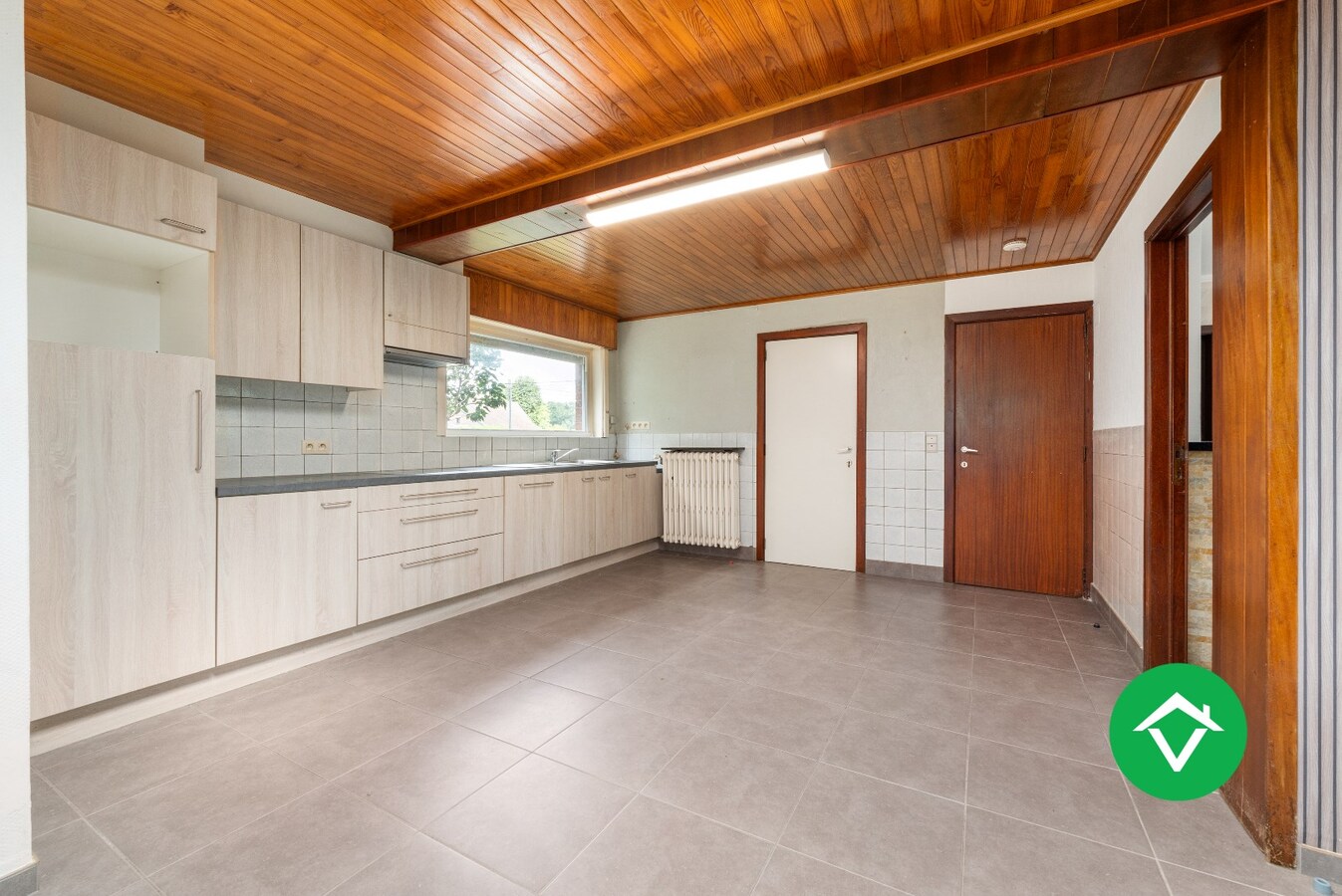 Instapklare woning met 3 slaapkamers en garage te Zarren 