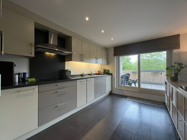 Sfeervol appartement met  bijzonder mooi terras en twee slaapkamers nabij centrum Geel. 