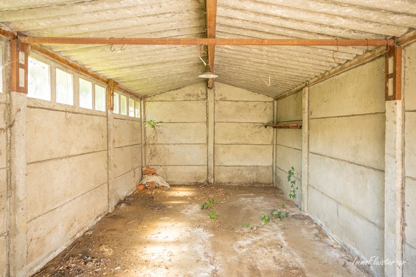 Maison calme et situ&#233;e &#224; la campagne avec d&#233;pendances sur environ 1,28 ha &#224; Bekkevoort (Brabant flamand). 