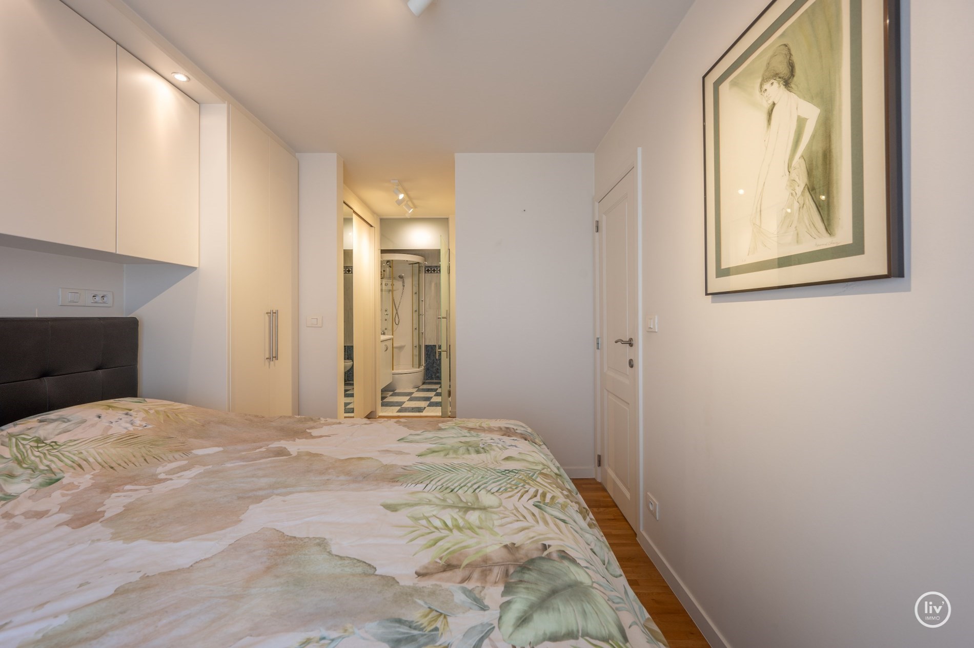 Bel appartement spacieux dans une rue calme de la Lippenslaan (avec possibilit&#233; d&#39;acheter un garage int&#233;rieur). 