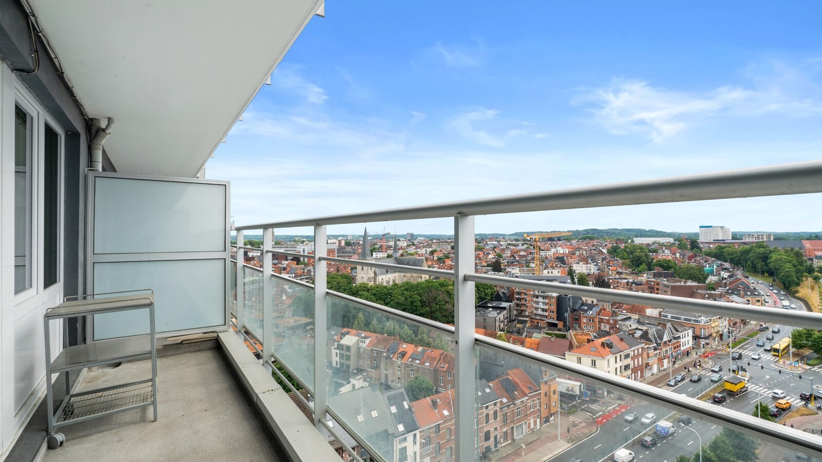HEVERLEE - grote studio met panoramisch zicht en groot terras 