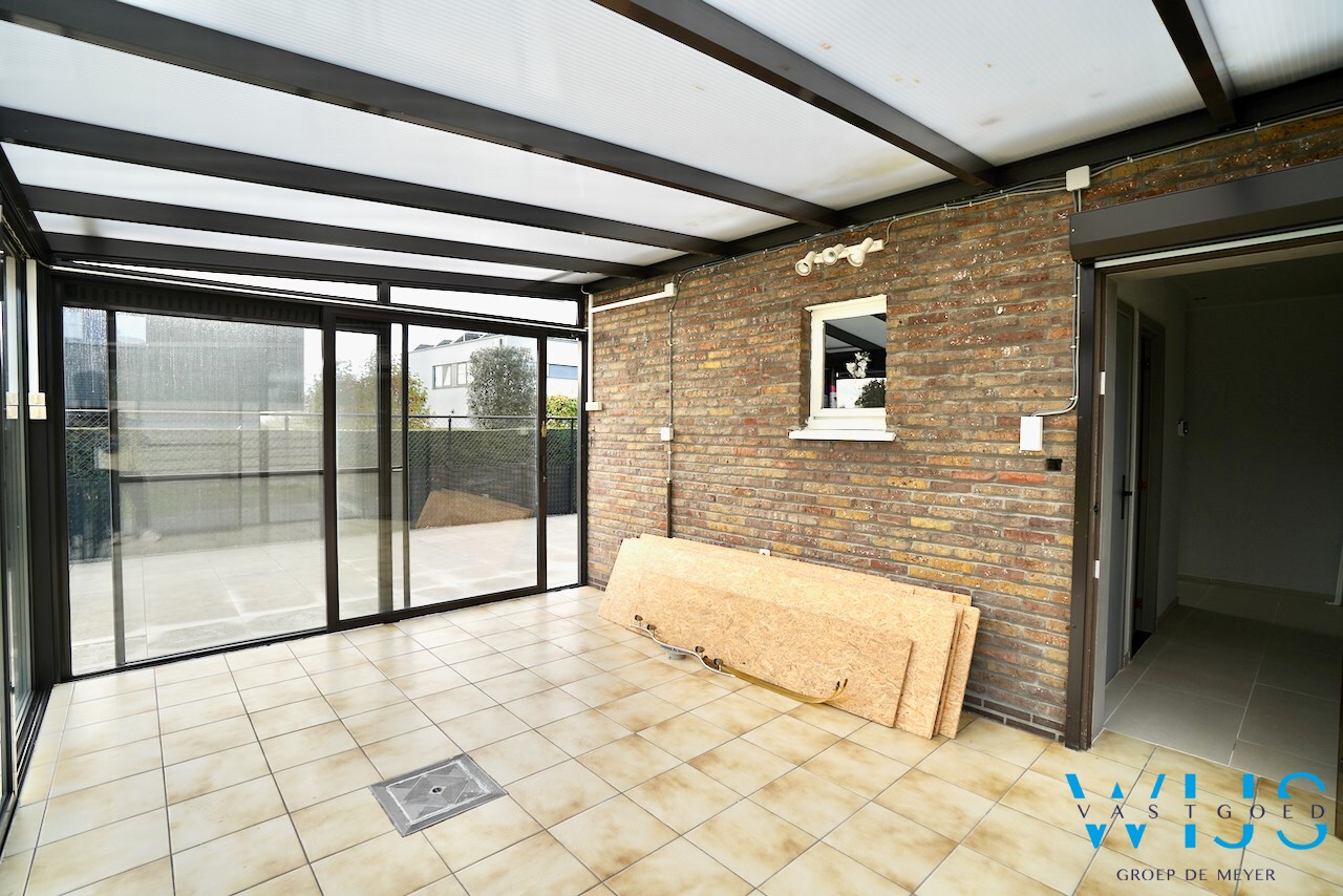 Bungalow met 2 slaapkamers op TOPlocatie ! 