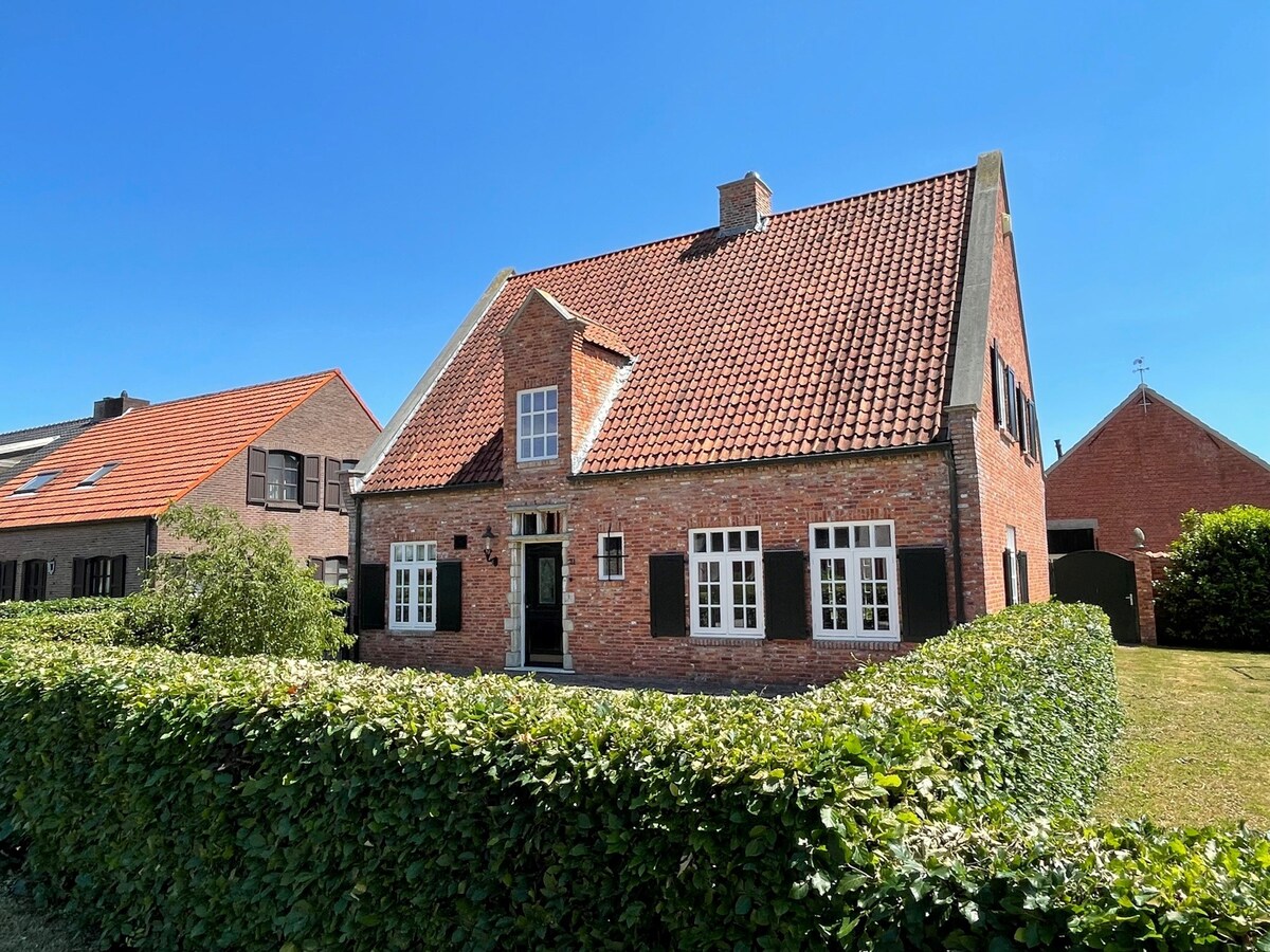 Villa verhuurd in Poppel