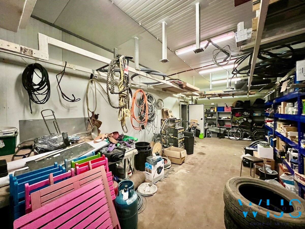 Instapklaar woonhuis met loods te centrum Ertvelde ! 
